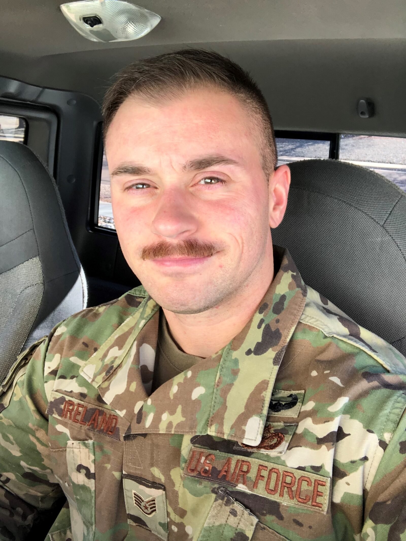 Master Sargent of U.S. air force Logan Ireland selfie
