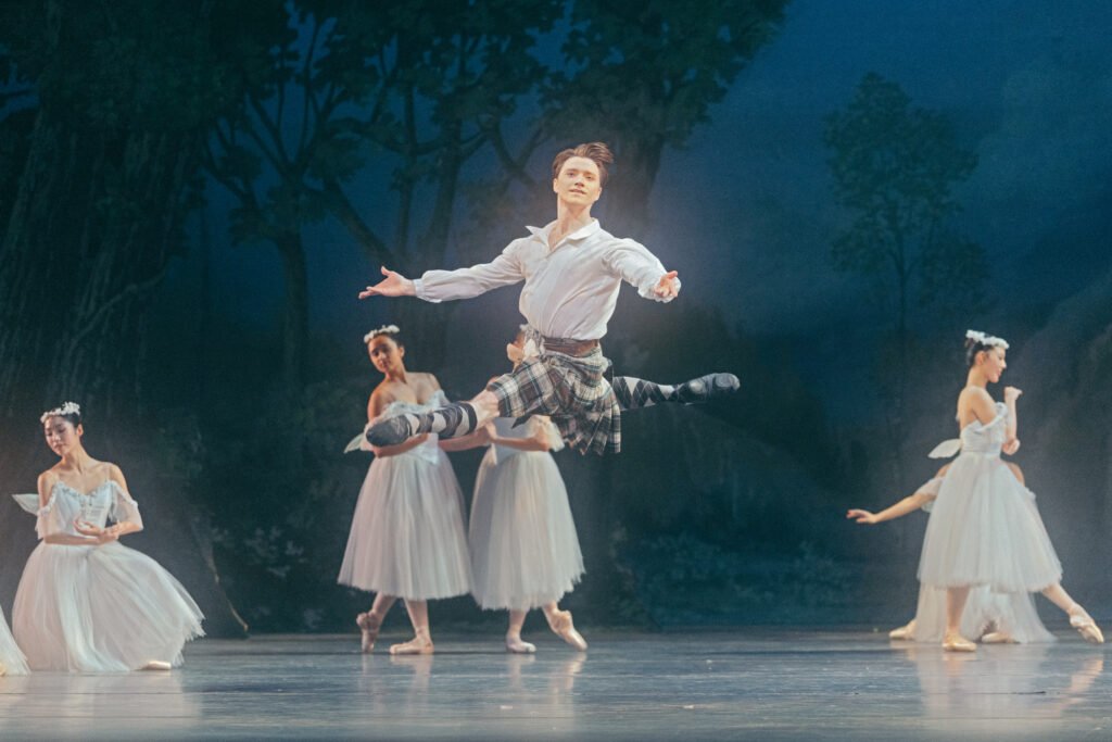 James solo jump La Sylphide San Francisco Ballet Act I